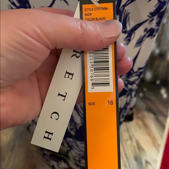 ILE Sleeveless Floral Print Stretchy Dress /NWT - Picture 5 of 9